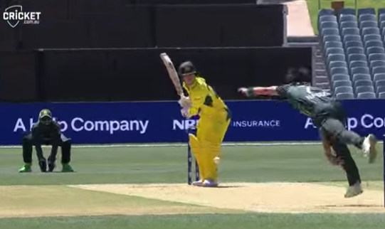 22-Year-Old Shines as Pakistan Dominates Australia in 2nd ODI, Tying Series at 1-1