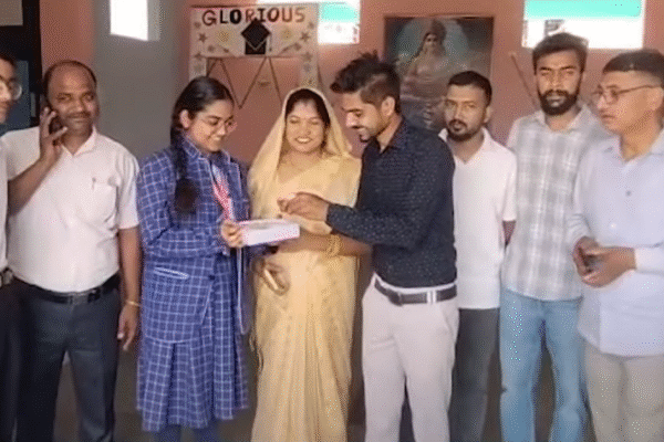 MP Board Class 10 Result 2025: Pragya Jaiswal wrote history, topped with 500/500 marks| MP Board Class 10 Result 2025: Prayga Jaiswal wrote history, topped with 500/500 marks|